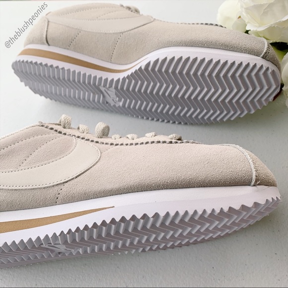 Nike Classic Cortez Premium Suede NWT - Picture 12 of 12